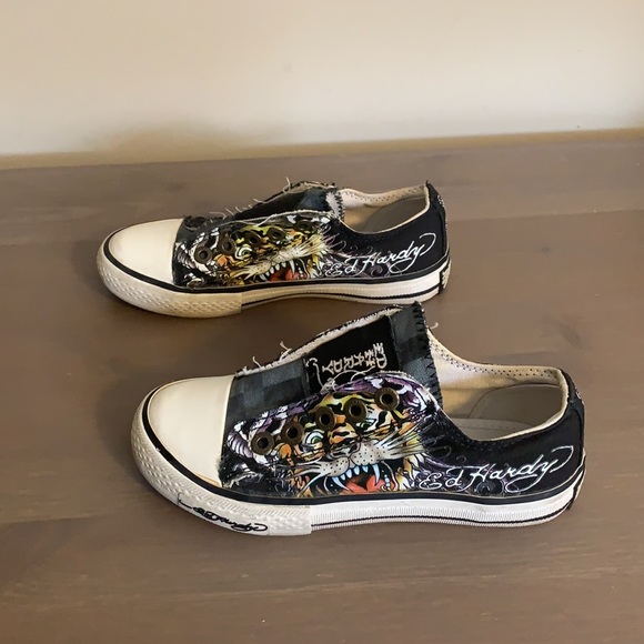Ed Hardy Canvas Tattoo Shoes - Boy’s Size 1 - Picture 8 of 8